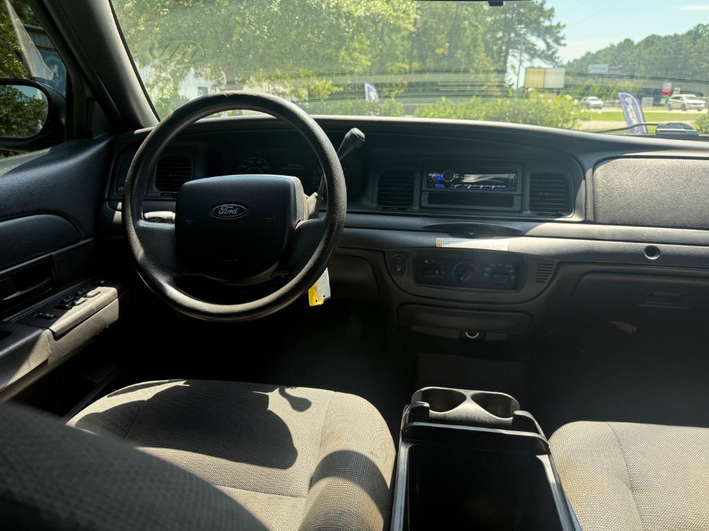 2006 Ford Crown Victoria - Photo 15