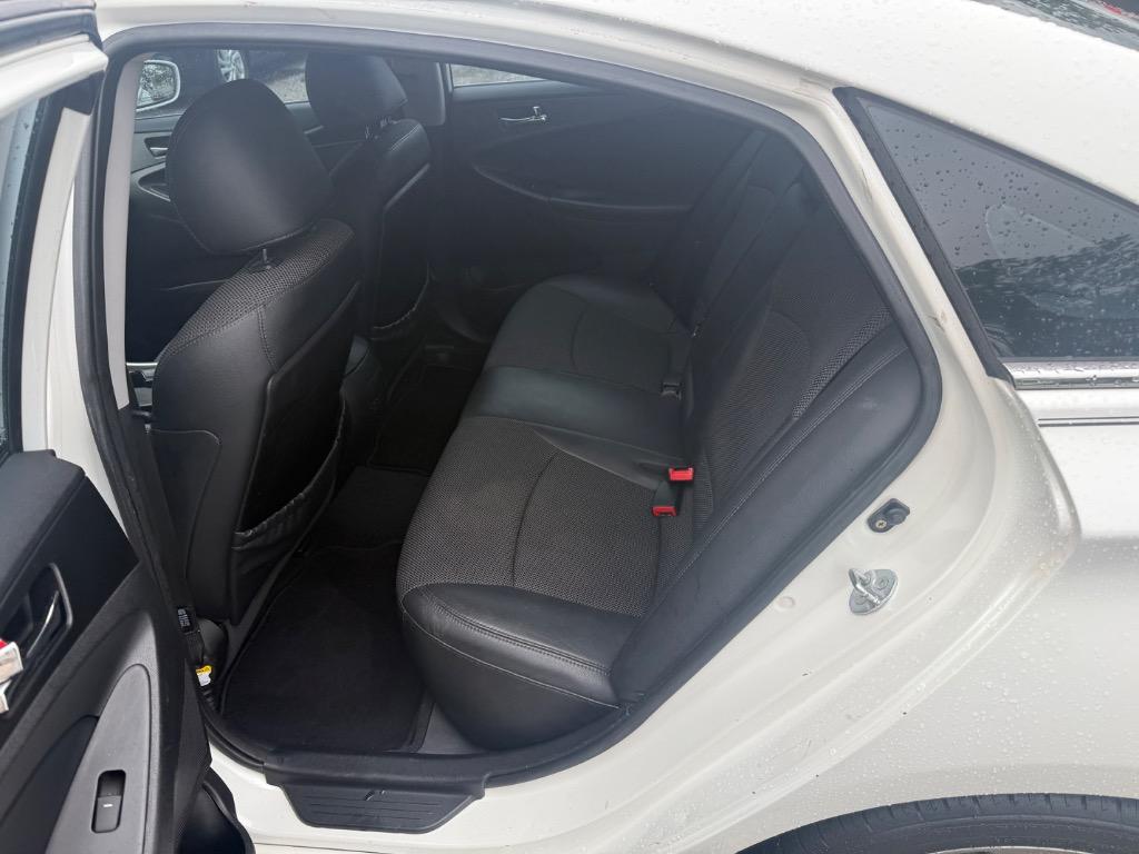 2011 Hyundai Sonata SE - Photo 10