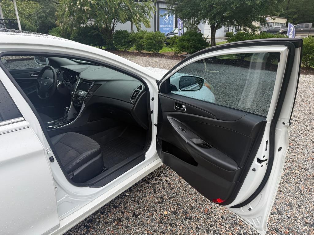 2011 Hyundai Sonata SE - Photo 11