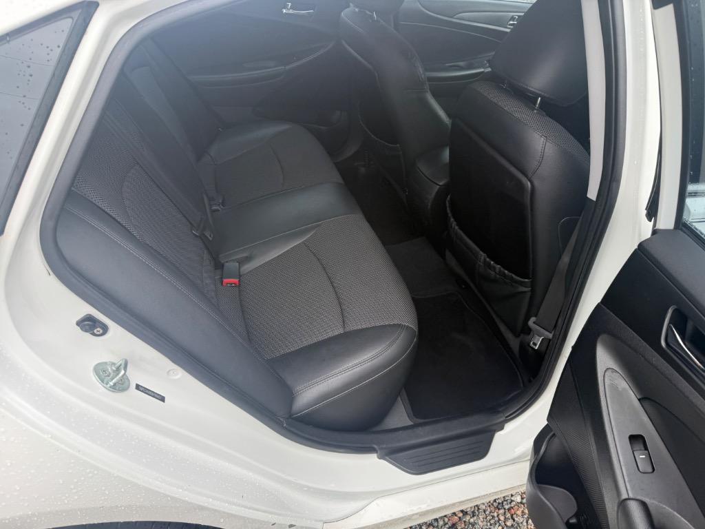 2011 Hyundai Sonata SE - Photo 14