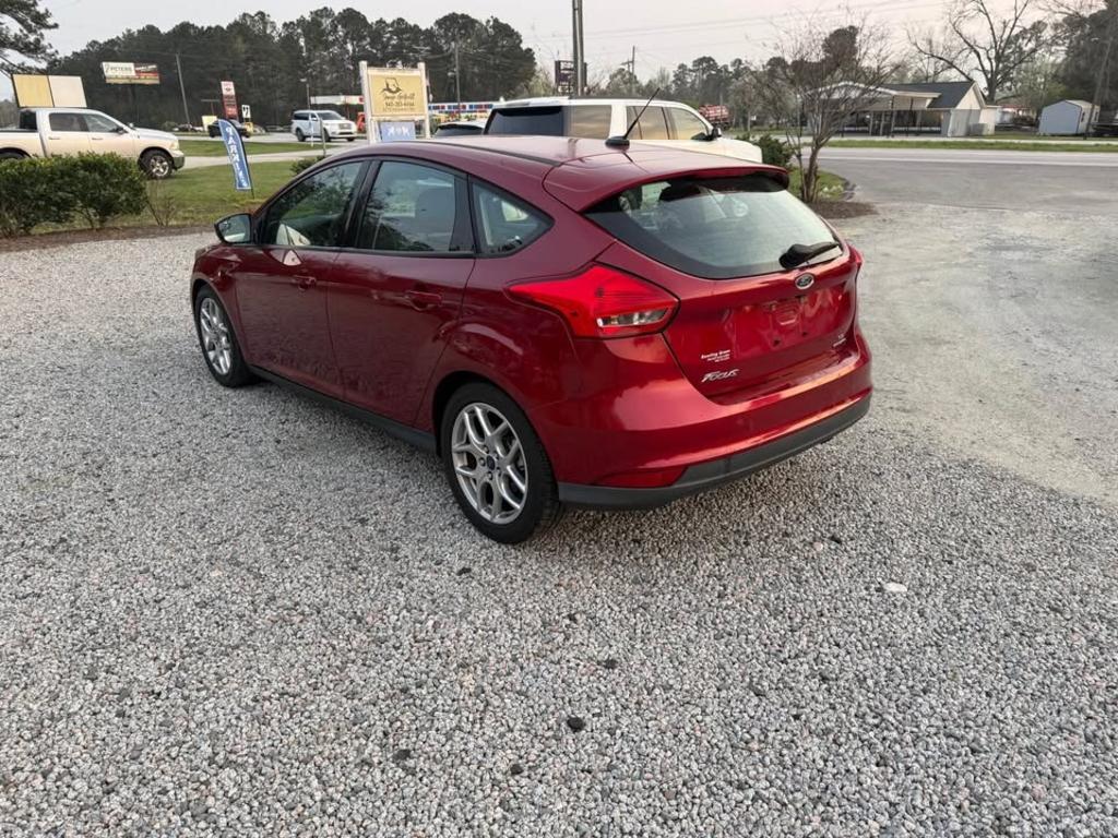 2015 Ford Focus SE - Photo 6