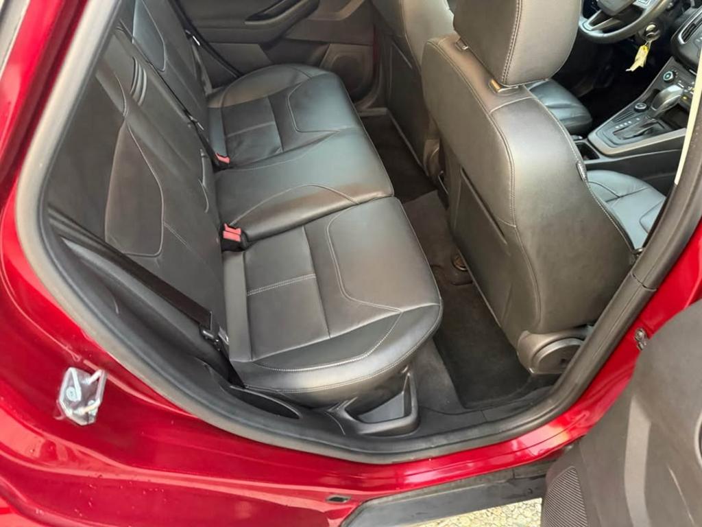 2015 Ford Focus SE - Photo 15