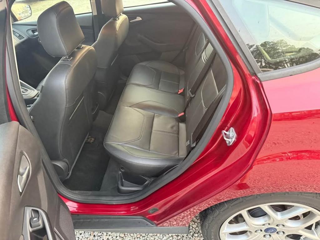 2015 Ford Focus SE - Photo 10
