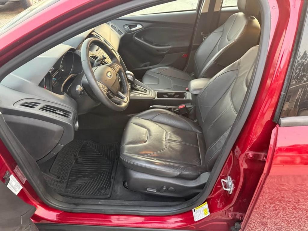 2015 Ford Focus SE - Photo 8