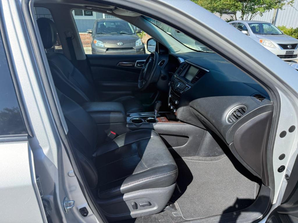2015 Nissan Pathfinder SL - Photo 16