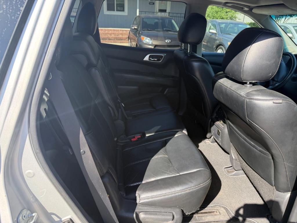 2015 Nissan Pathfinder SL - Photo 18