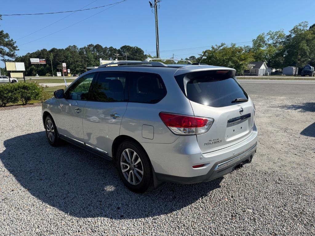 2015 Nissan Pathfinder SL - Photo 6