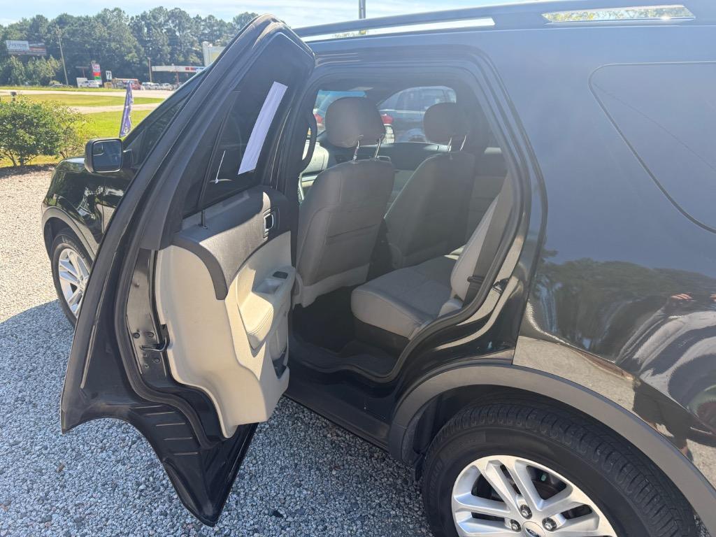 2015 Ford Explorer Base - Photo 9